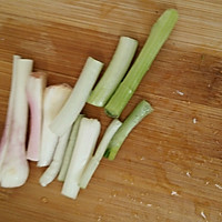 扁鱼豆腐汤的做法图解4