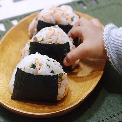 我的拿手 鲑鱼饭团