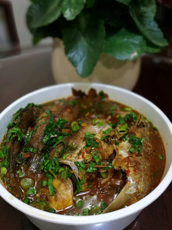 红烧野生小鲫鱼