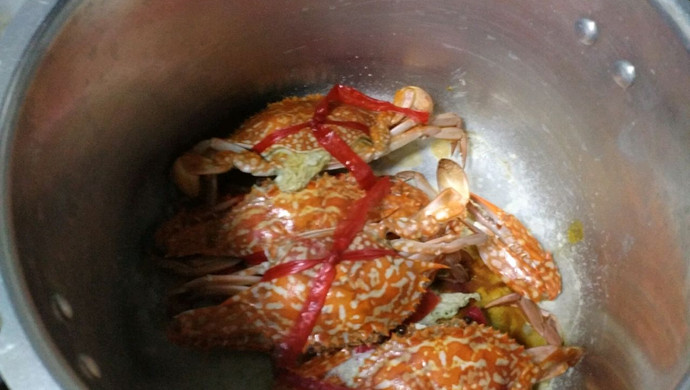 新鲜美味干蒸螃蟹