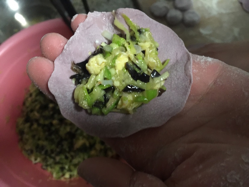 西葫芦虾皮水饺的做法图解5