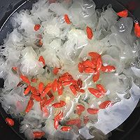 银耳皂角米的做法图解6