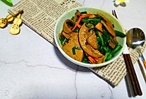 韭菜炒猪肝的做法