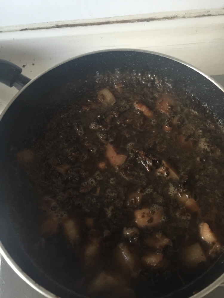好吃不腻的梅干菜烧肉的做法图解7