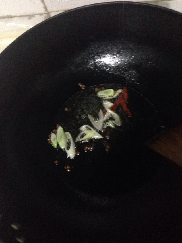酸辣醋溜白菜的做法图解3