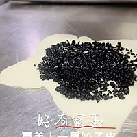 #开启冬日滋补新吃法#黑芝麻饼，太赞了，下午茶可以安排了的做法图解3