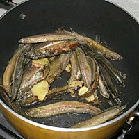 红枣泥鳅汤的做法图解3