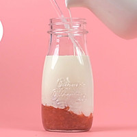 网红韩式草莓牛奶的做法图解4