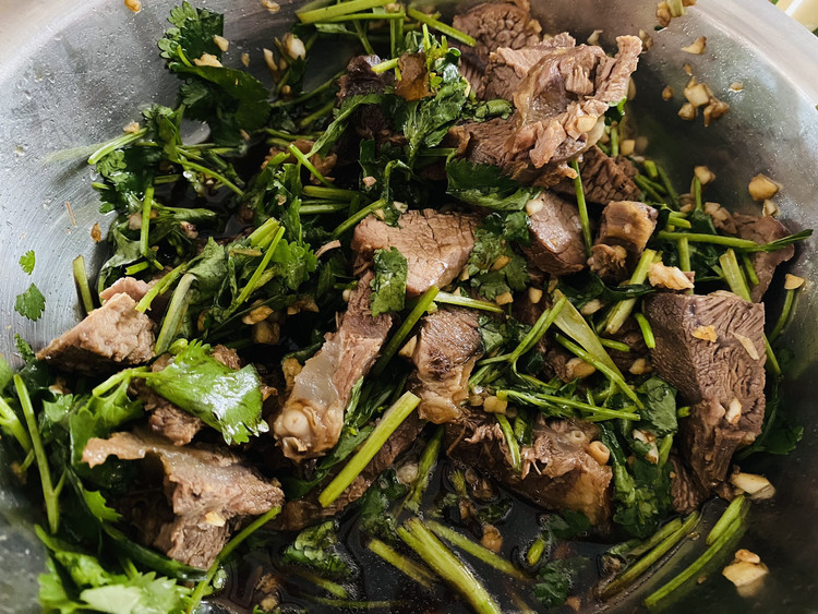 凉拌牛腱肉的做法