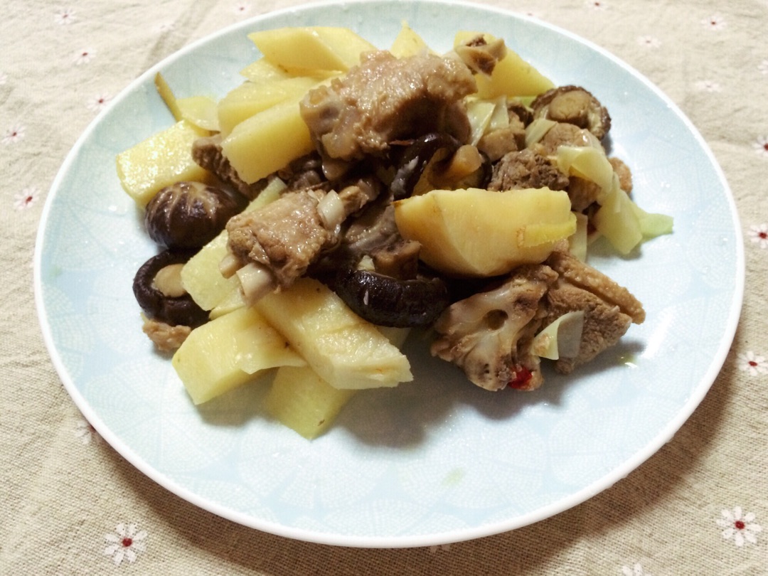 Stewed duck with bamboo shoots
