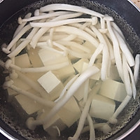 #520，美食撩动TA的心！#花蛤菌菇豆腐汤的做法图解5