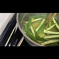 凉拌秋葵的做法图解3