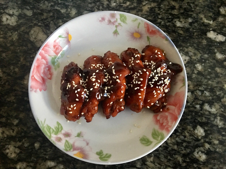 焦糖鸡翅的做法