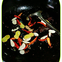 川香辣芹菜炒鸡腿的做法图解7