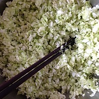 猪肉圆白菜饺子的做法图解1