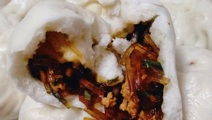 红薯粉酱肉包