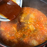 #暖冬酱在手，嗨吃部队锅#韩式泡菜肥牛豆腐汤的做法图解8