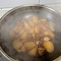 萝卜烧排骨的做法图解1