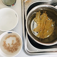 金汤花胶鸡煲的做法图解1
