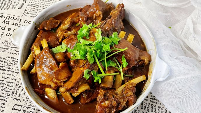 闷烧羊排