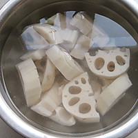 红豆莲藕汤的做法图解4
