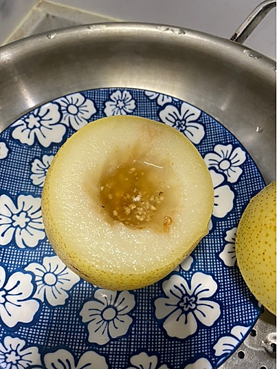 冰糖川贝雪梨盅的做法
