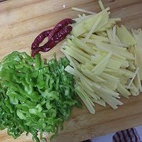 青椒土豆丝的做法图解1