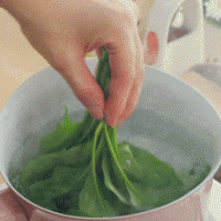 菠菜鸡蛋小馄饨【宝宝辅食】的做法图解1