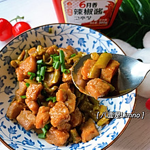 以为是怪味料理？豆角炒牛肉拌饭那叫了得！