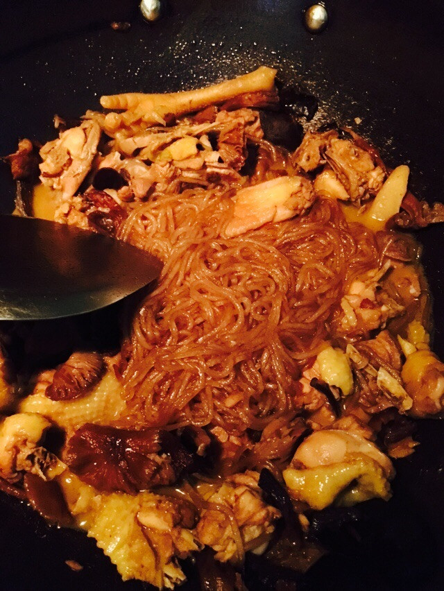 小鸡蘑菇炖粉条的做法