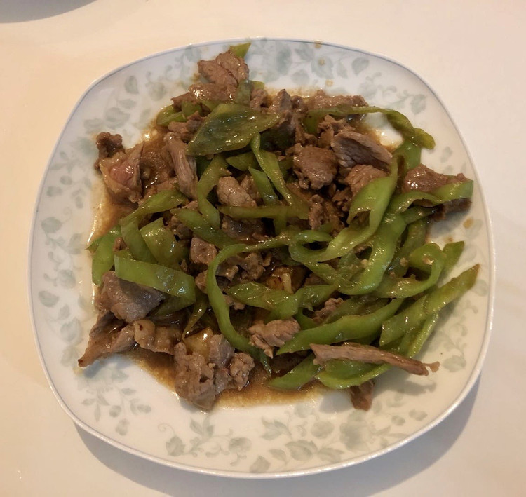 尖椒炒牛肉的做法