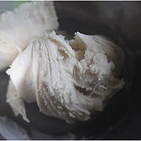 争做一颗有丰富内涵的～蛋黄酥的做法图解4