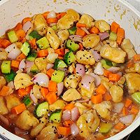 #金龙鱼橄榄油调和油520美食菜谱#一饭一蔬之时蔬炒鸡丁的做法图解13