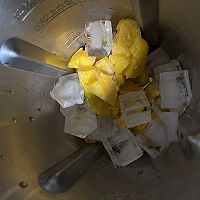 家庭版芒果冰沙的做法图解3
