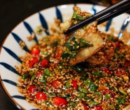 白切（斩）鸡｜肉香Q弹｜蘸料丰富｜超级详细的做法