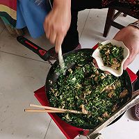 韭菜鸡蛋馅包子的做法图解4