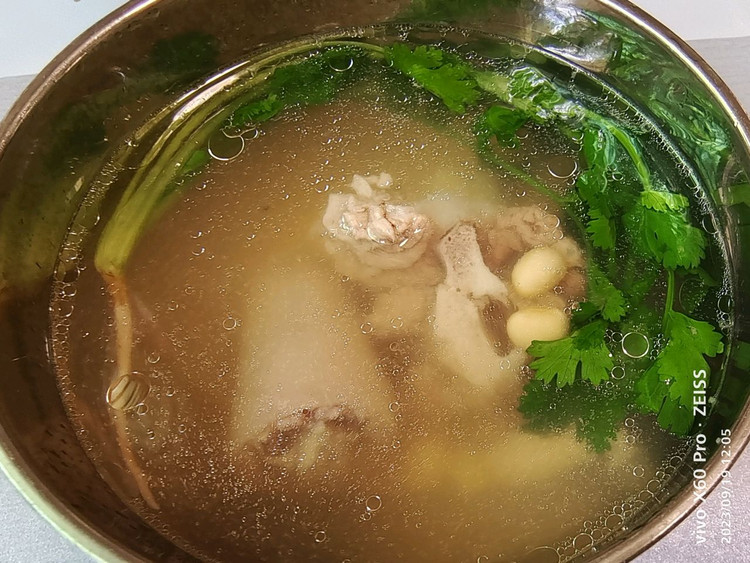 猪尾黄豆汤的做法
