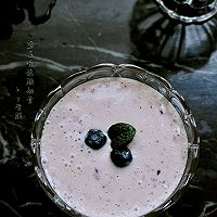 蓝莓香蕉酸奶昔的做法图解5