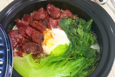 腊味煲仔饭