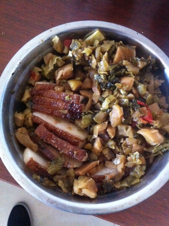 酸菜扣肉的做法