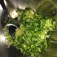 菠菜汁绿色饺子的做法图解5