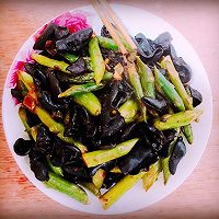 芦笋炒木耳的做法图解7