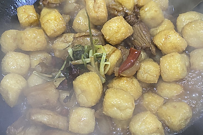 红烧肉腌菜豆腐果锅