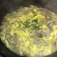 平菇鸡蛋汤的做法图解5