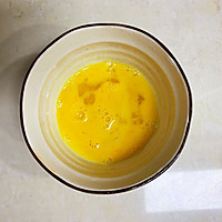胡萝卜黄瓜炒鸡蛋的做法图解3