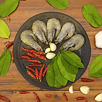 柠檬叶香辣虾｜美食台的做法图解1