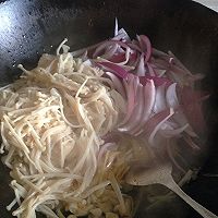 金菇香菜炒白蚬子的做法图解9