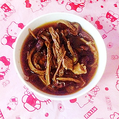 茶树菇瘦肉汤