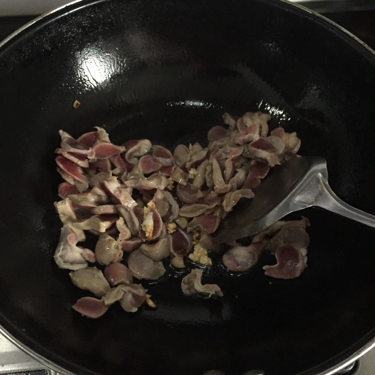 荷兰豆炒鸡珍的做法图解10