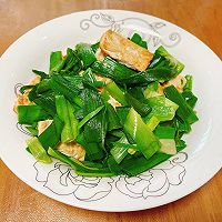豆腐干炒蒜叶的做法图解6